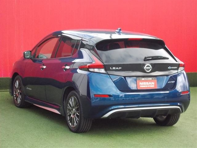 NISSAN LEAF 2020