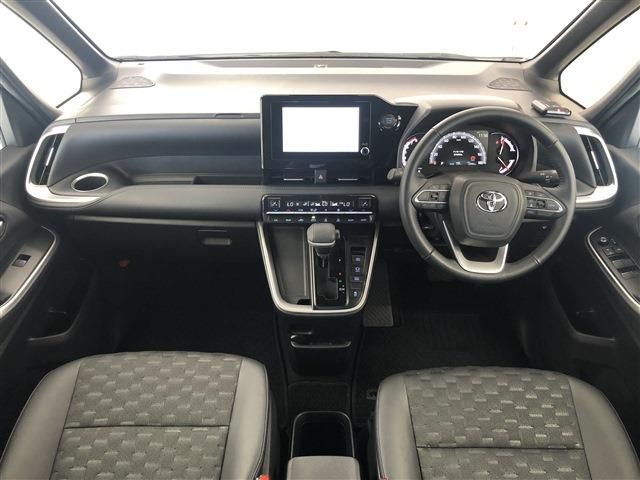 TOYOTA VOXY 4WD 2024