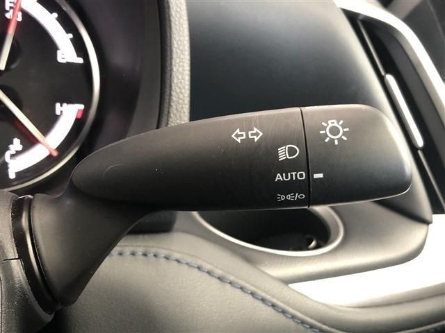 TOYOTA VOXY 4WD 2024