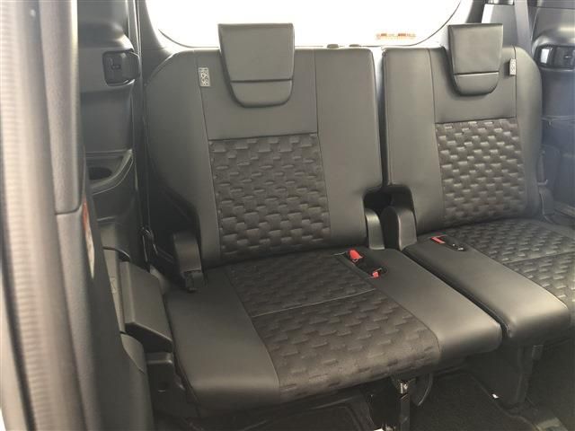 TOYOTA VOXY 4WD 2024