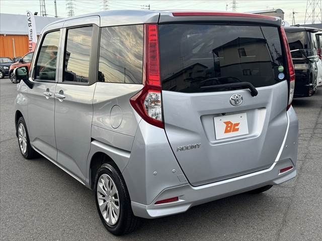 TOYOTA ROOMY 2020