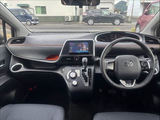 TOYOTA SIENTA 2016