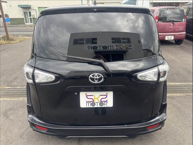 TOYOTA SIENTA 2016