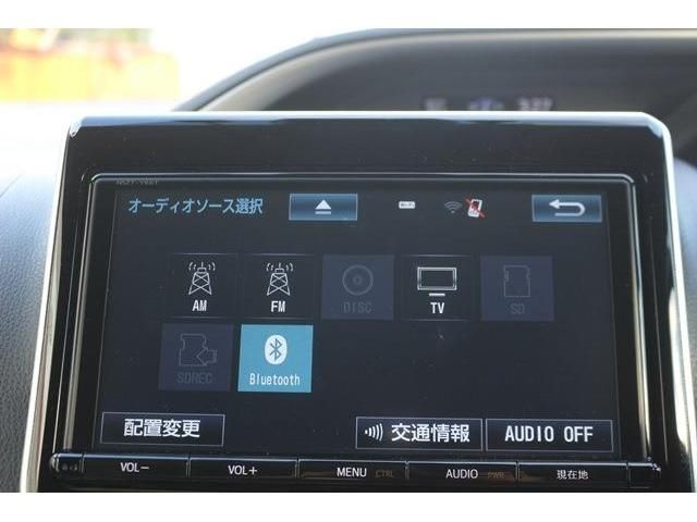 TOYOTA VOXY HYBRID 2017