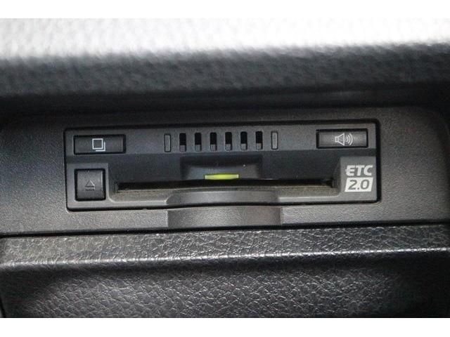 TOYOTA VOXY HYBRID 2017