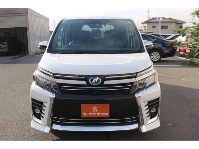 TOYOTA VOXY HYBRID 2017