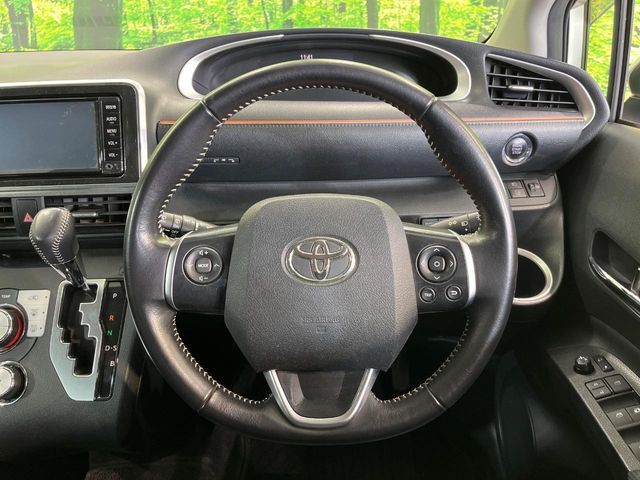 TOYOTA SIENTA 2016