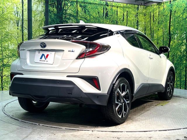 TOYOTA C-HR 2017