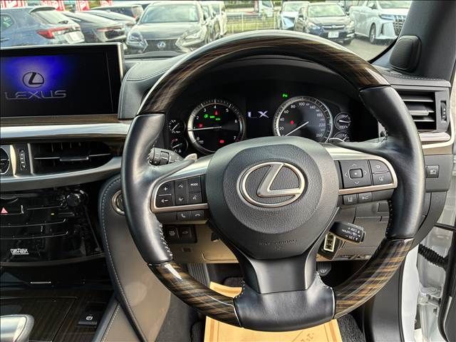 TOYOTA LEXUS LX570 AWD 2019