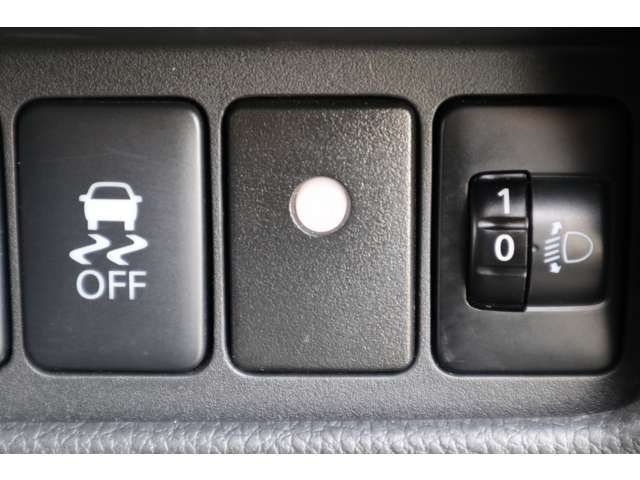 NISSAN DAYZ ROOX 4WD 2018