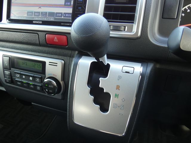 TOYOTA HIACE wagon 2019