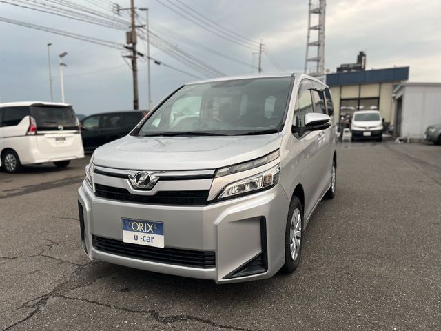 TOYOTA VOXY 4WD 2018