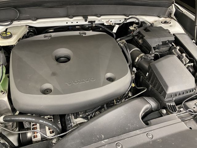 VOLVO VOLVO XC40 2020