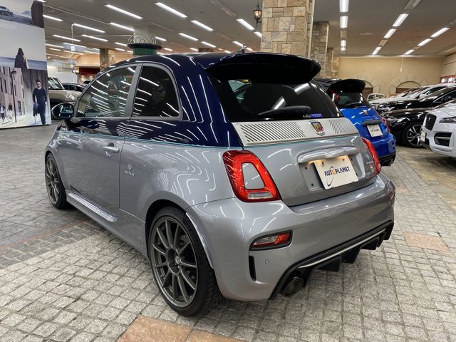 FIAT ABARTH 695 2019