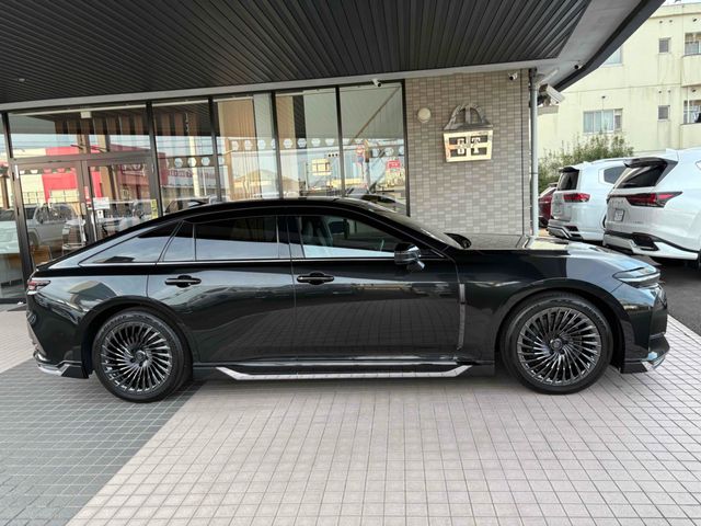 TOYOTA CROWN sedan hybrid 2023