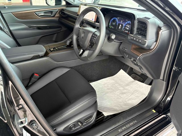 TOYOTA CROWN sedan hybrid 2023