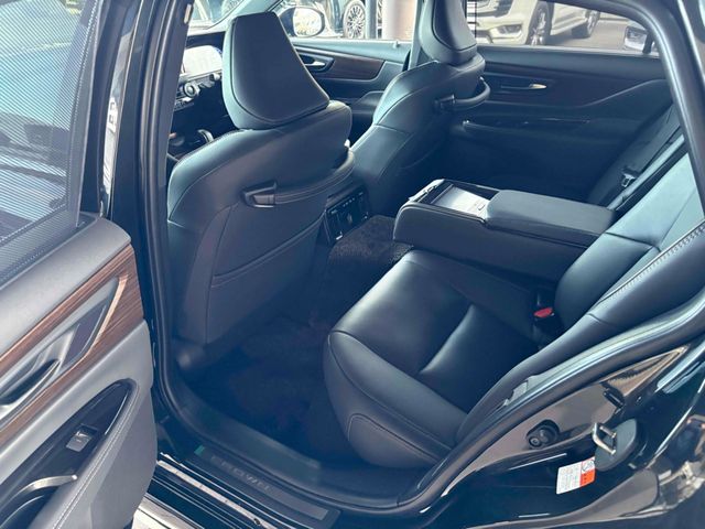 TOYOTA CROWN sedan hybrid 2023