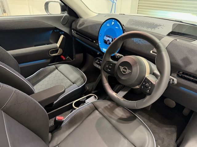 BMW MINI ACEMAN 2024