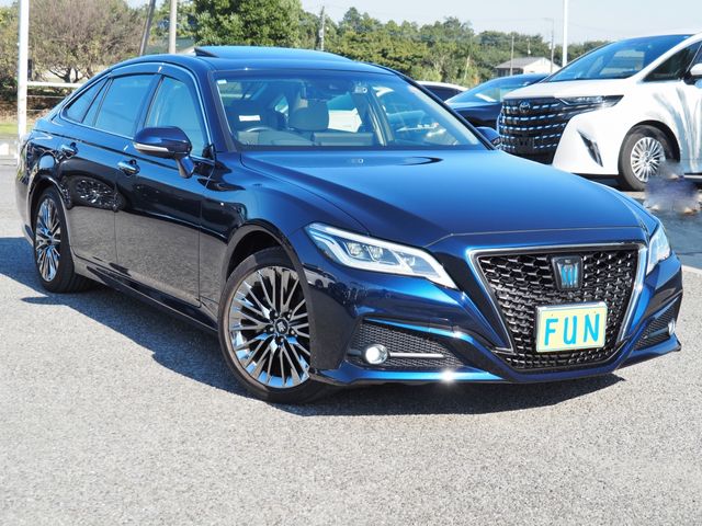 TOYOTA CROWN sedan hybrid 4WD 2021