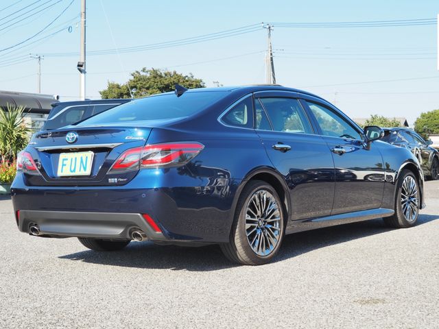 TOYOTA CROWN sedan hybrid 4WD 2021