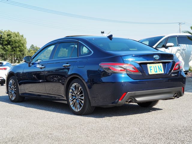 TOYOTA CROWN sedan hybrid 4WD 2021
