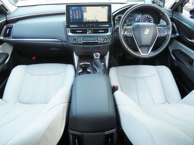 TOYOTA CROWN sedan hybrid 4WD 2021