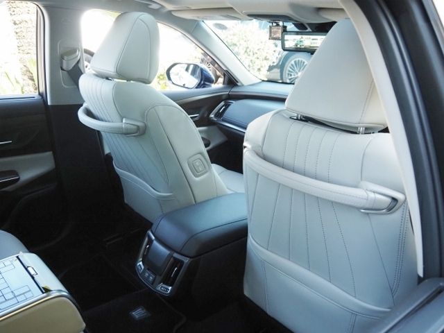 TOYOTA CROWN sedan hybrid 4WD 2021