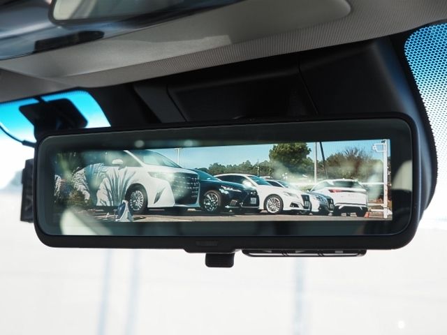 TOYOTA CROWN sedan hybrid 4WD 2021