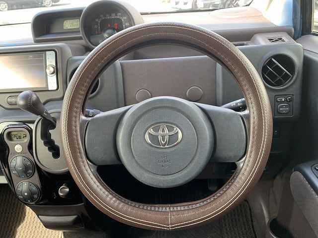 TOYOTA SPADE 2013