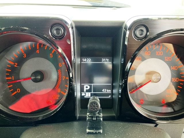 SUZUKI JIMNY NOMADE 2025