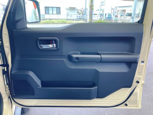 SUZUKI JIMNY NOMADE 2025