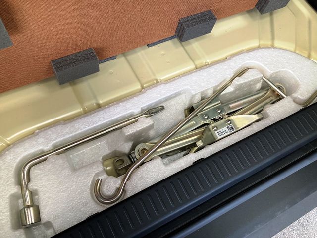 SUZUKI JIMNY NOMADE 2025