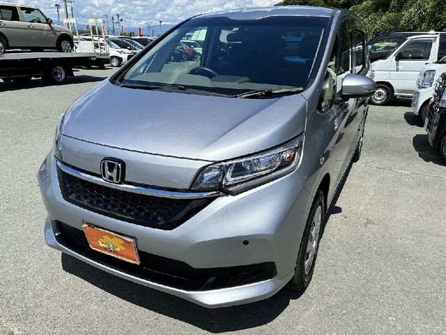HONDA FREED HYBRID 4WD 2022