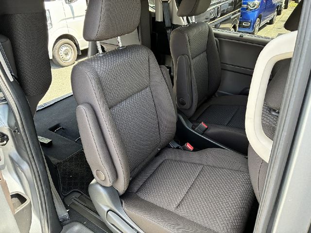 HONDA FREED HYBRID 4WD 2022