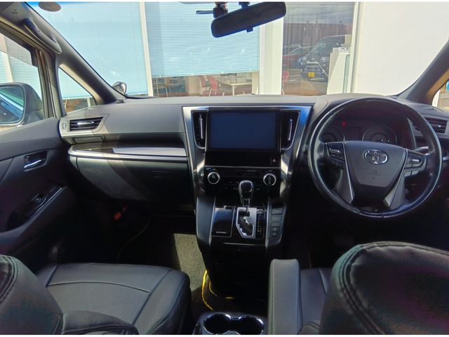 TOYOTA VELLFIRE 2017