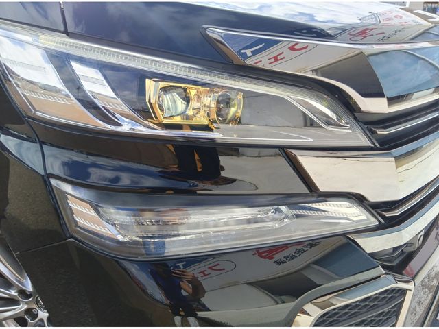 TOYOTA VELLFIRE 2017