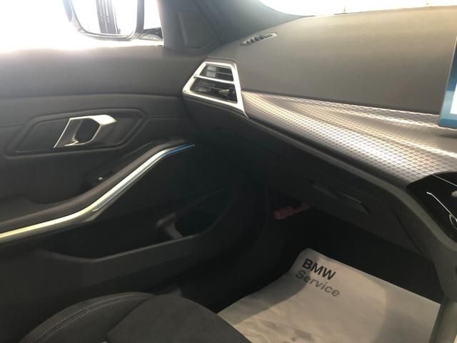 BMW BMW 3series sedan 2024