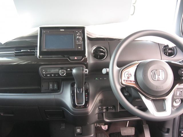 HONDA N BOX CUSTOM 2018