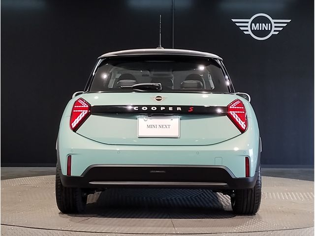 BMW MINI COOPER 2024