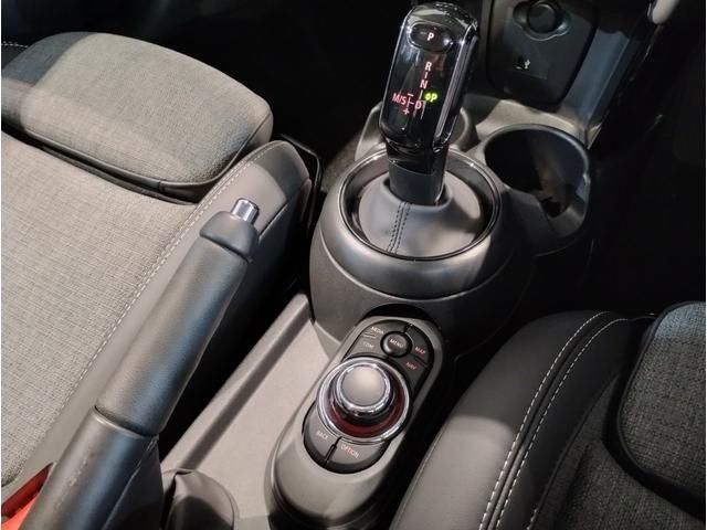 BMW MINI COOPER D 2022