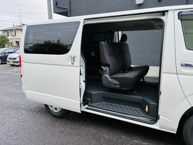 TOYOTA HIACE van 2WD 2025