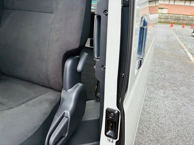 TOYOTA HIACE van 2WD 2025