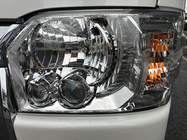 TOYOTA HIACE van 2WD 2025