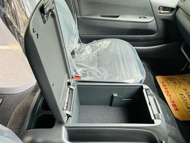 TOYOTA HIACE van 2WD 2025