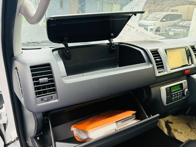 TOYOTA HIACE van 2WD 2025