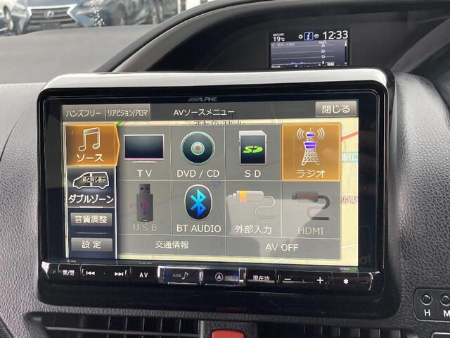 TOYOTA VOXY 4WD 2019