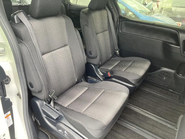 TOYOTA VOXY 4WD 2019