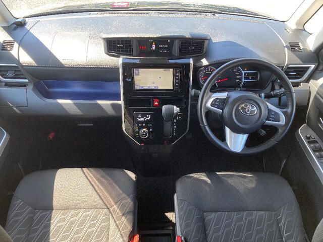 TOYOTA ROOMY 4WD 2018