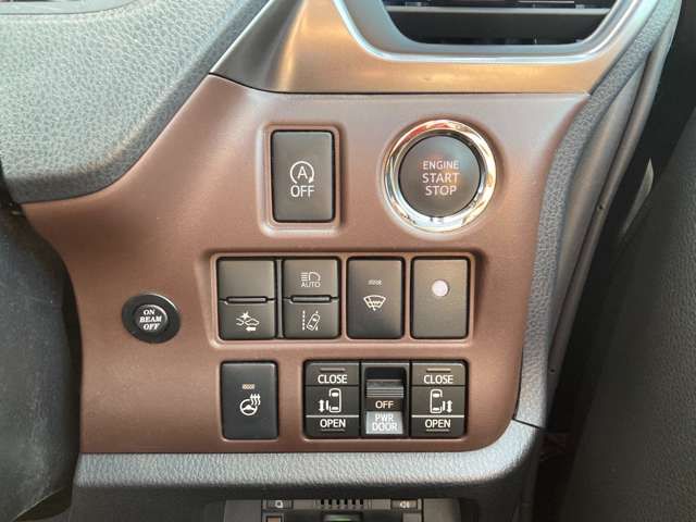 TOYOTA ESQUIRE 4WD 2018