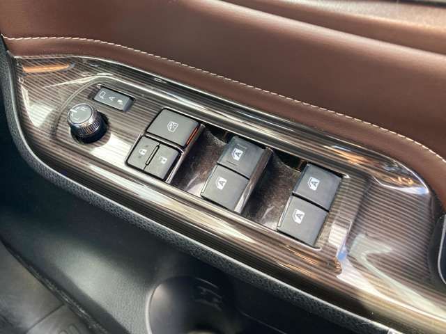 TOYOTA ESQUIRE 4WD 2018